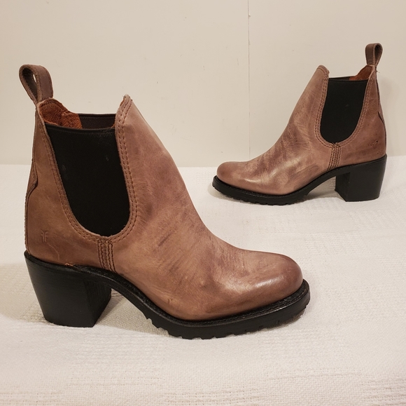 🆕️ FRYE SABRINA 6G CHUNKY HEELED CHELSEA B - Picture 2 of 6